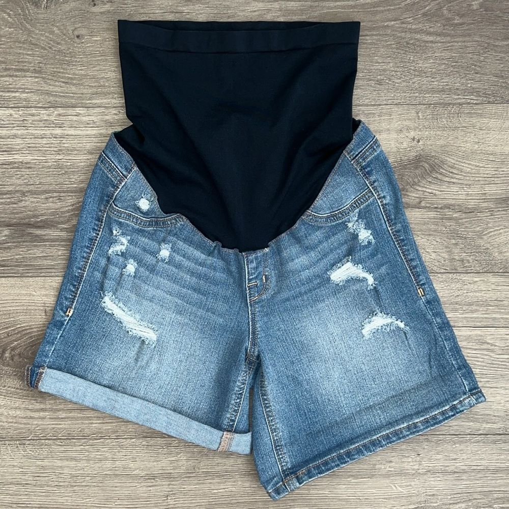 1822 Denim Maternity Shorts Size 4 Distressed Light Blue Belly Panel Roll Hem